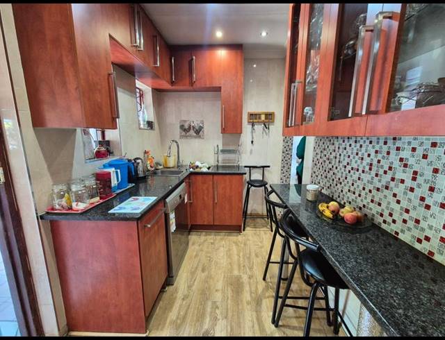 4 BEDROOM HOUSE FOR SALE IN GENL ALBERTS PARK